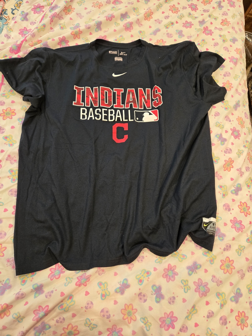 Nike Men's Navy Blue Cleveland Indians Short Sleeve Tee